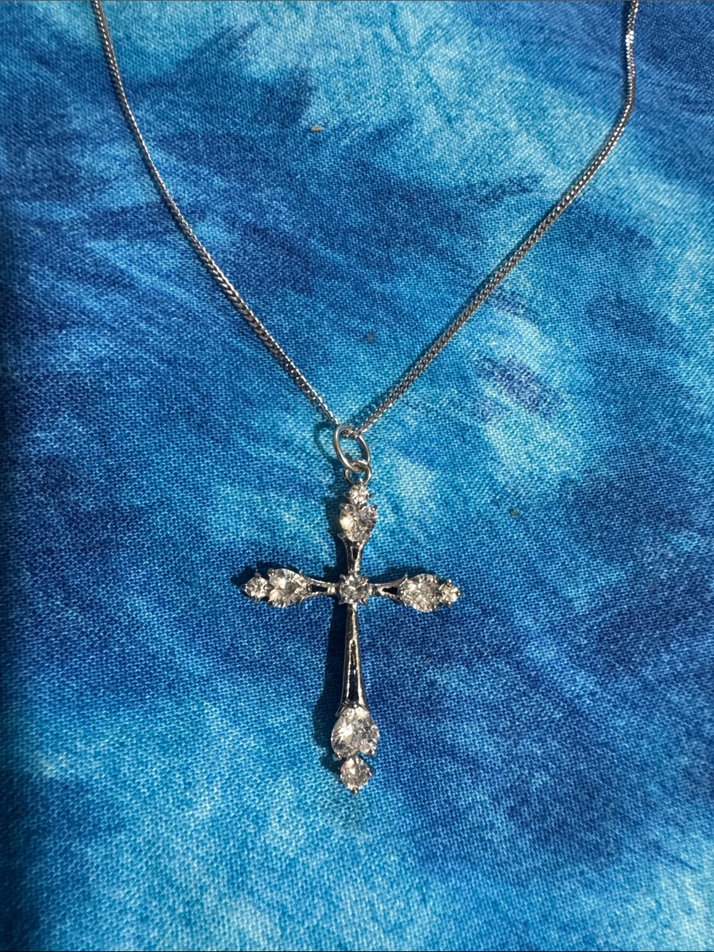 Silver Crystal Cross Pendant Necklace - Elegant Women Jewelry